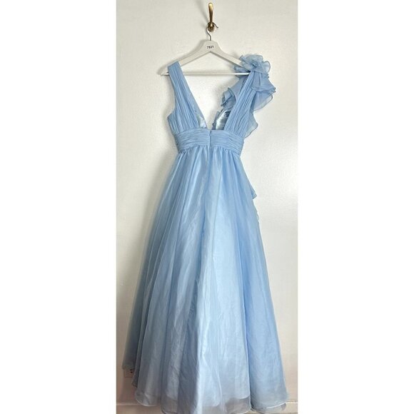 MAC DUGGAL Ruffle Shoulder V-neck Chiffon Gown in Powder Blue Size US 2 - Picture 9 of 13